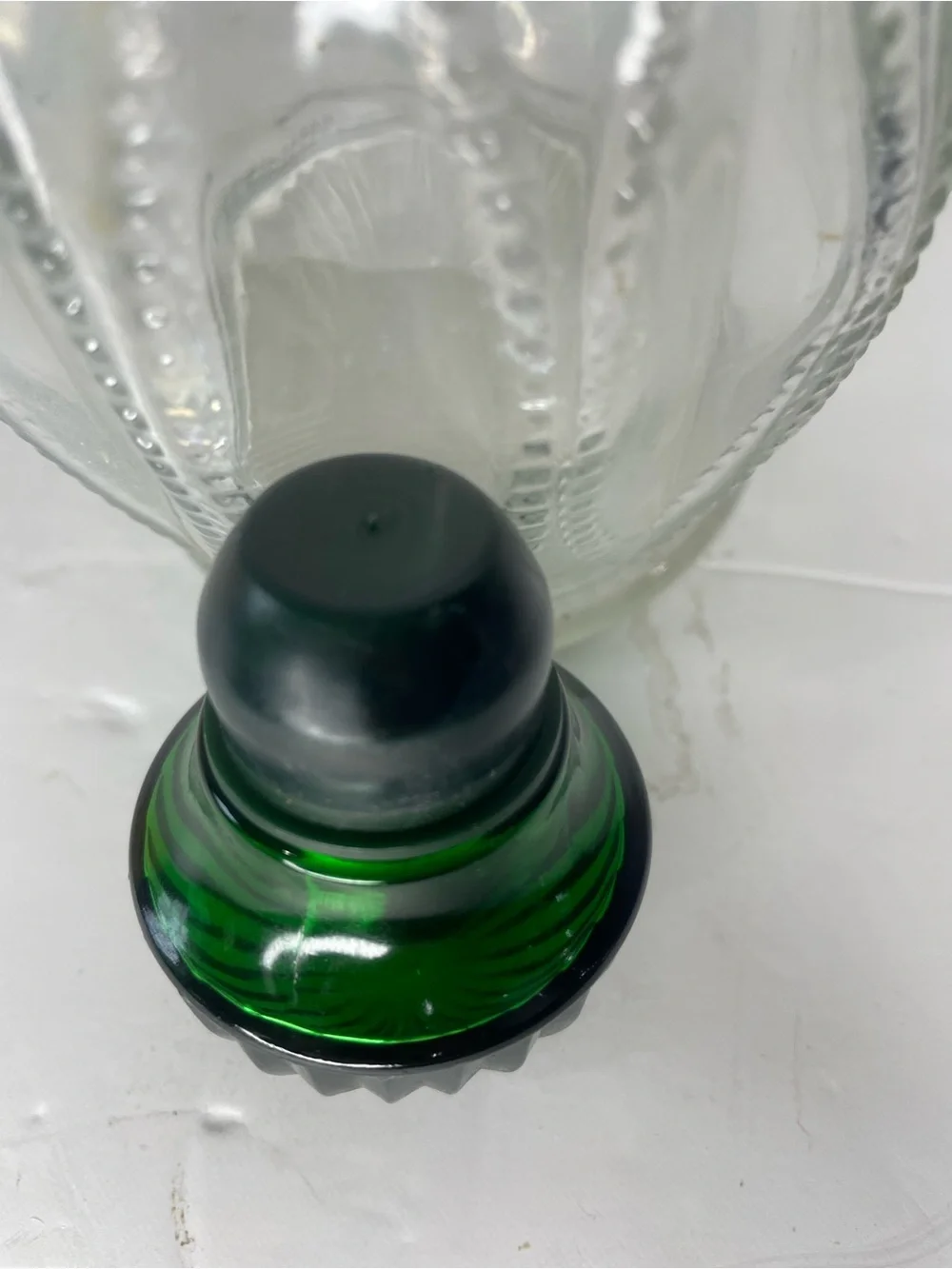 Vintage Avon Glass Decanter Green Stopper Bar Whiskey Bourbon 10.25”
